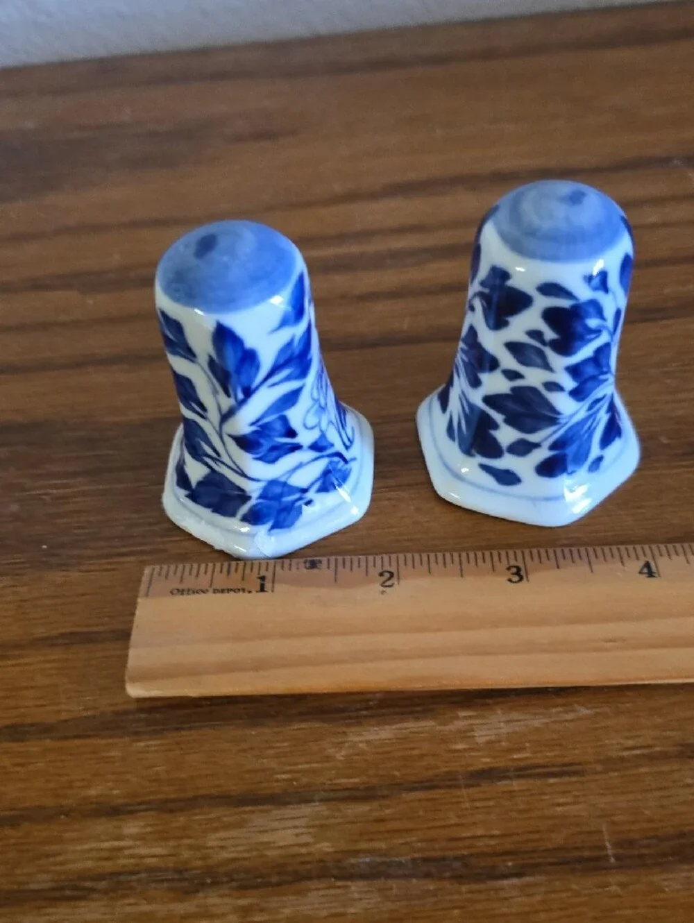 Blue & White Floral Porcelain Salt and Pepper Shakers Tote 12, Box 1